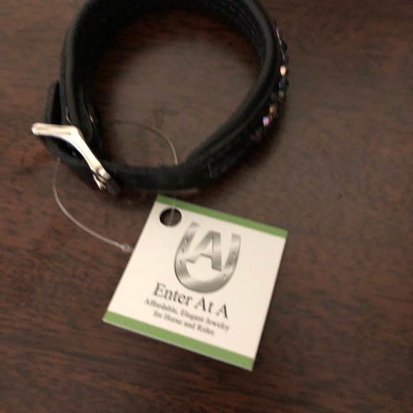 Swarovski beaded leather bracelet - Picture 4 of 4